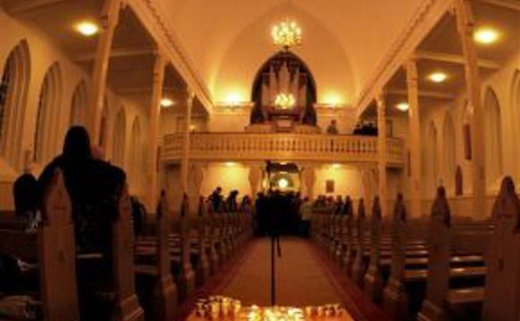 Ungdómsguðstænasta fríggjakvøldið 27. Novembur kl. 21.00