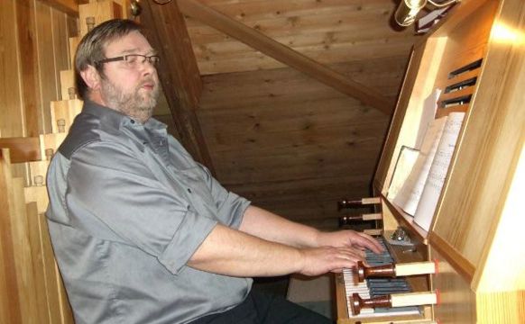 Spælt urgu alt sítt lív