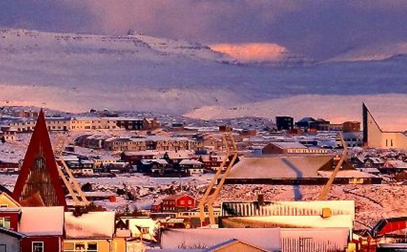 Gera meiri burtur úr gudstænastuni