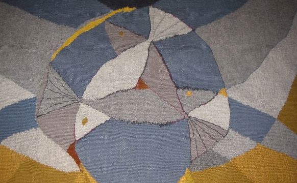 Nýtt altarteppi og nýggjur gólvleypari í Sandavágs kirkju