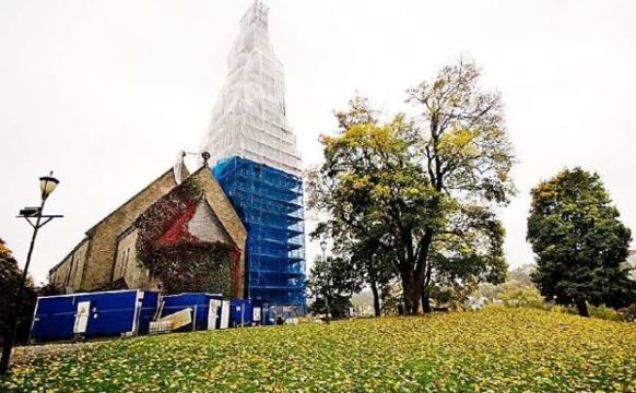 Kommunan má sjálv gjalda kirkjurentuna