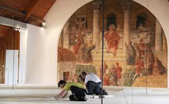 Altartalvan í Christianskirkjuni.