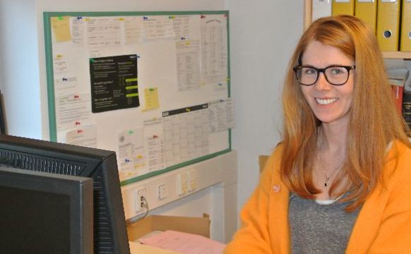 Úr brøðrasamkomuni á prædikustólin í fólkakirkjuni