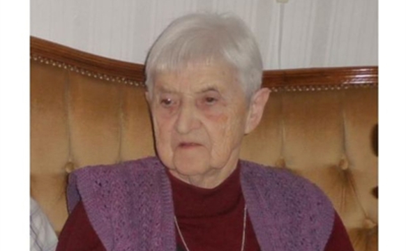 Julinu Danielsen(1923-2013) til áminningar