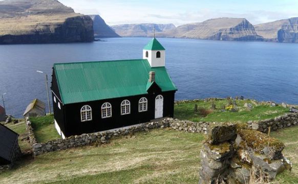 Stórir dagar í tveimum kirkjum