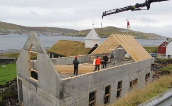 Eitt kirkjuhús til framtíðina.