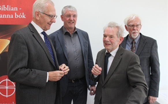 Nýggj týðing av Nýggja Testamenti.