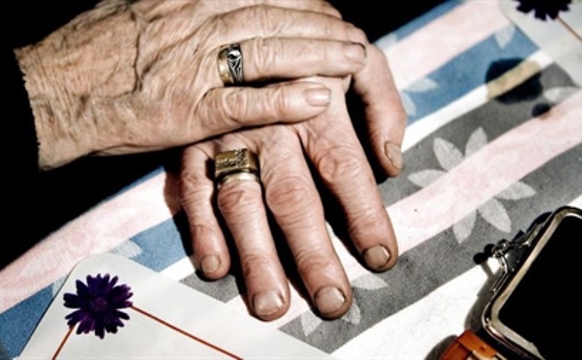 Hjálp til lívs og deyða.