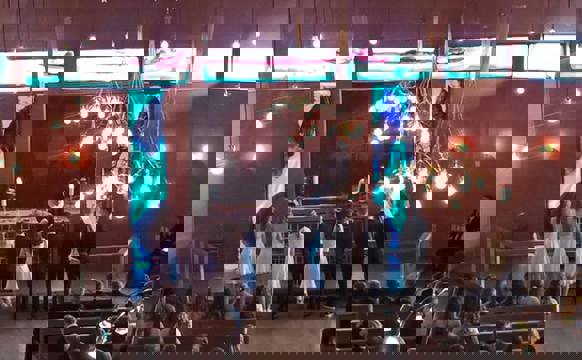 Ferfald tvíburaferming í Hoyvíkar kirkju