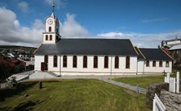 Biskupur svarar Trivnaðarnevndini