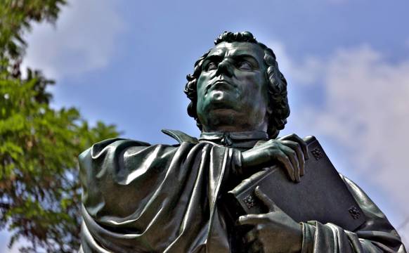 Tøka Luthers og gáva