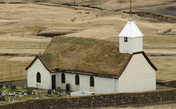 Skálavíkar kirkja 125 ár