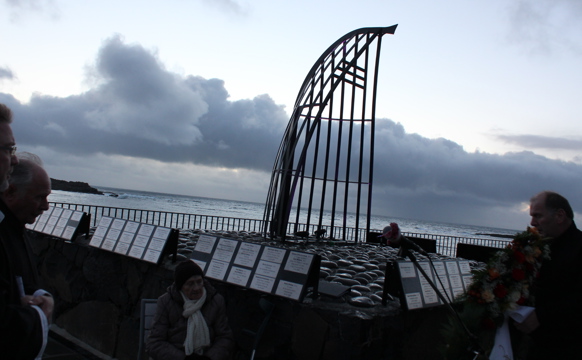 Nýggjur minnisvarði í Sumba