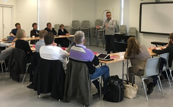 MOJI, KAHOOT OG PADLET