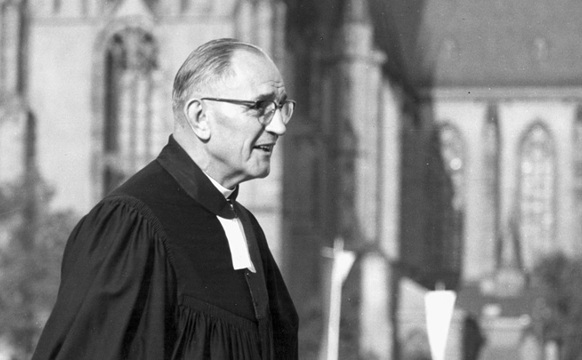 Setti lívið í veð fyri læru kirkjunnar