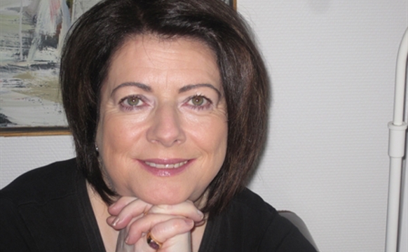 Í fyrstuni var orðið, og orðið var hjá Guði, og orðið var Guð