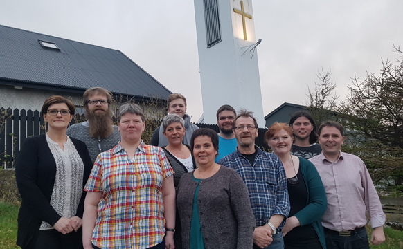 Føroyingar vitja íslendsku kirkjuna eftir páskir