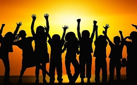 SUNNUDAGSSKÚLI Í KIRKJUTÍÐ