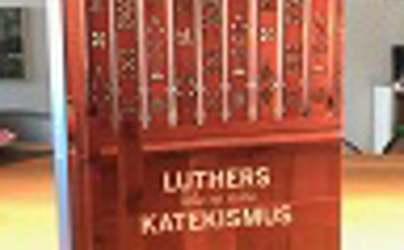 Luthers katekismus í nýggjari útgávu - á føðingardegi Luthers!