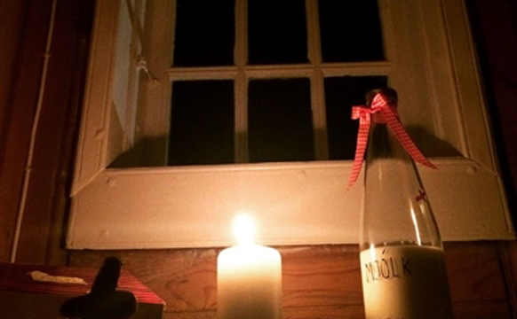 Kollfirðingar bjóða fólki í kirkju á náttartíð