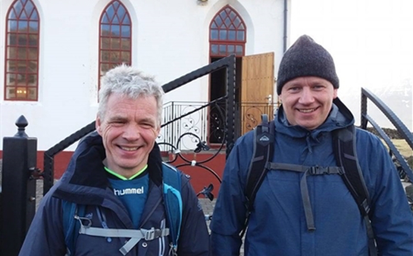 Pól: - Eg elski at GANGA í kirkju