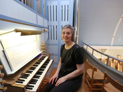 Jensia Simonsen, organistur.jpg
