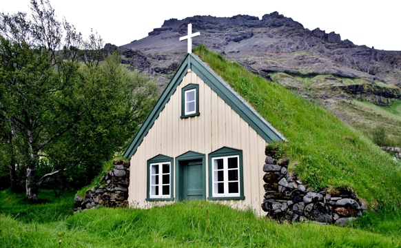 MYND 1 Gomul bygdakirkja í Íslandi.jpg