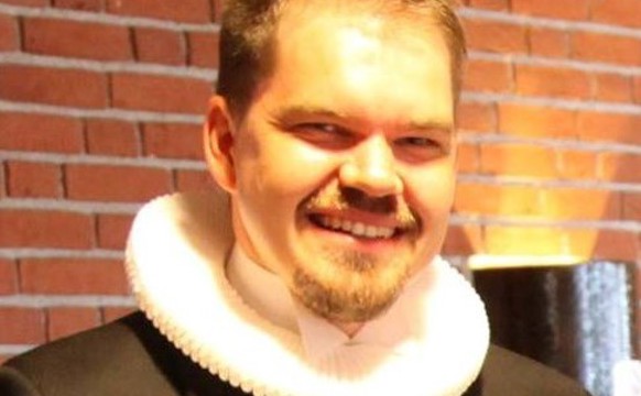 Gerhard í ornat 6 (003).jpg