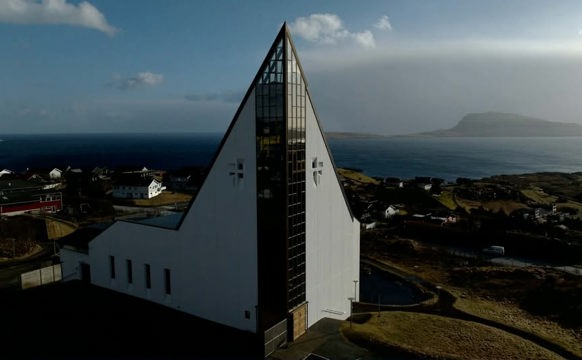 Hoyvíkar Kirkja (Nólsoyarfjørður)